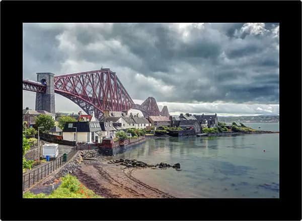 Houses of North Queensferry and the Forth bridge