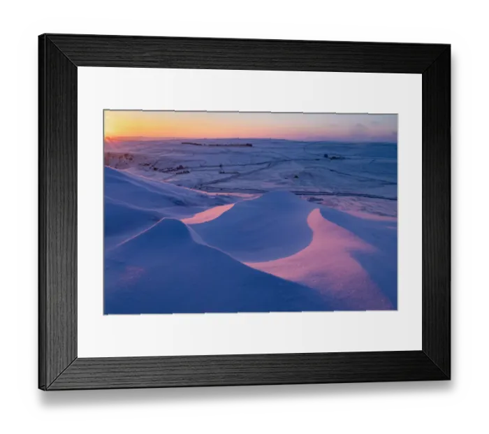 Framed Print : Sunrise over snow drifts in the English Peak District. UK Framed Print : Sunrise over snow drifts in the English Peak District. UK