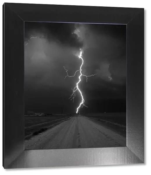 Lightning strike, Kansas