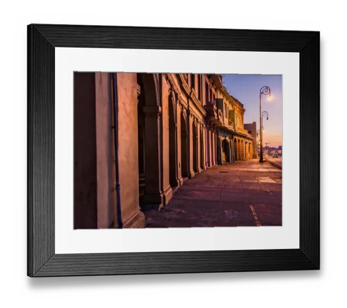 Framed Print : Havana Arch Framed Print : Havana Arch