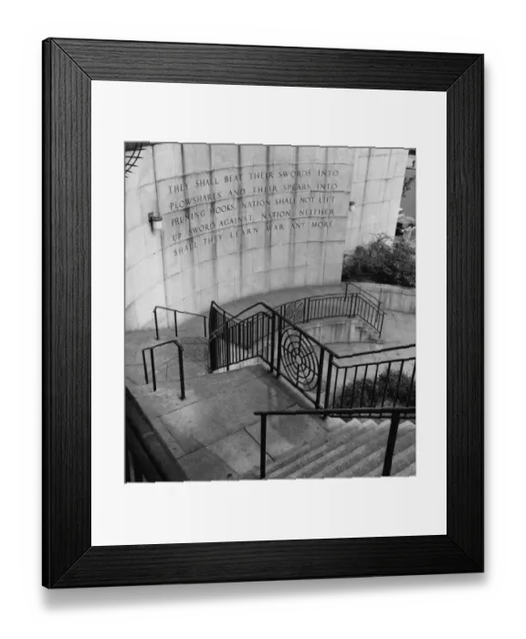Framed Print : UN Inscription Framed Print : UN Inscription