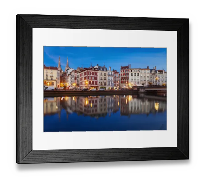 Framed Print : Bayonne en bordure de la Nive Framed Print : Bayonne en bordure de la Nive