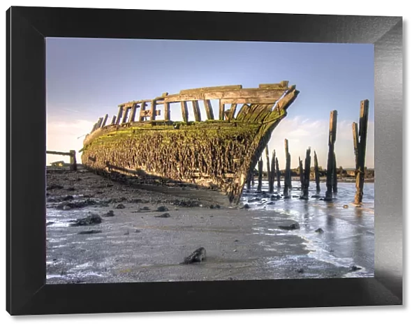 Ship wreck on Thames shore
