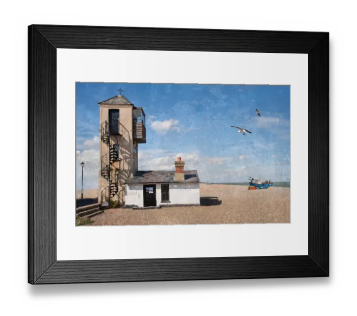 Framed Print : The South Lookout, Aldeburgh Framed Print : The South Lookout, Aldeburgh