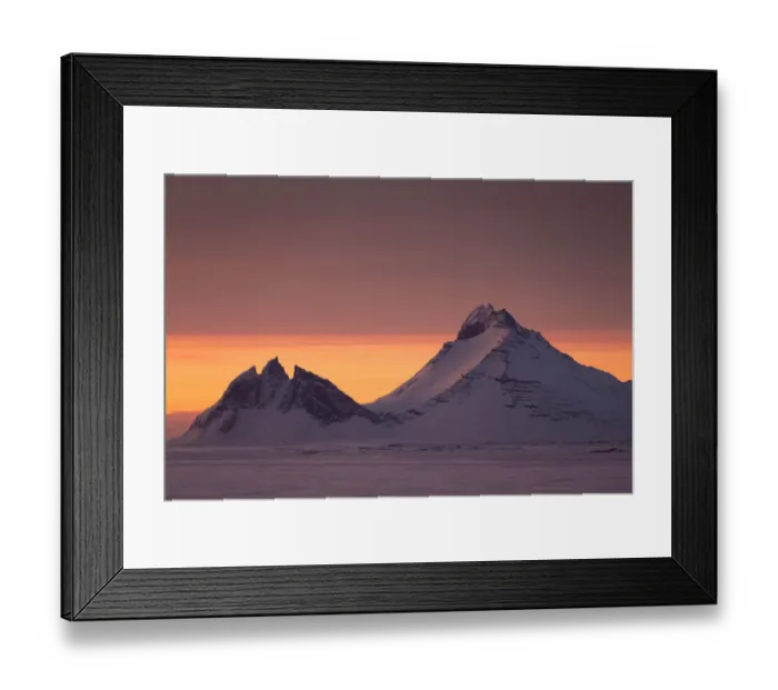 Framed Print : Dawn light at the Vestrahorn Mountains in Iceland Framed Print : Dawn light at the Vestrahorn Mountains in Iceland
