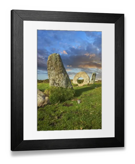 Framed Print : Men-an-Tol, Men an Toll or the Crick Stone, late Neolithic or early Bronze Age, standing stones Framed Print : Men-an-Tol, Men an Toll or the Crick Stone, late Neolithic or early Bronze Age, standing stones