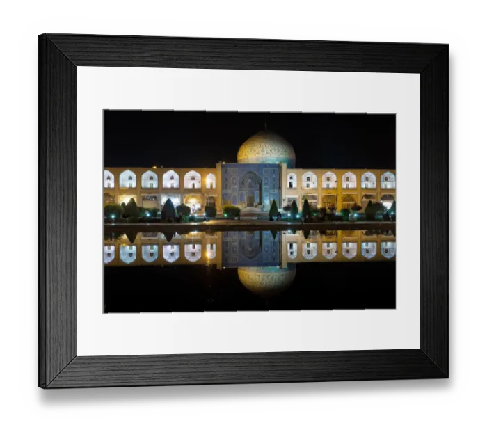 Framed Print : Sheikh Lotfollah Mosque by night, Isfahan, Iran Framed Print : Sheikh Lotfollah Mosque by night, Isfahan, Iran