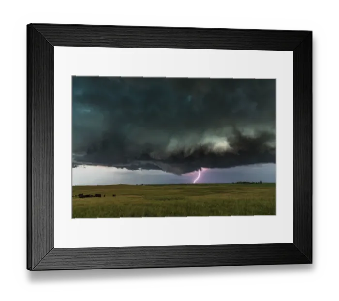 Framed Print : Dark and Low severe thunderstorm, North Dakota. USA Framed Print : Dark and Low severe thunderstorm, North Dakota. USA