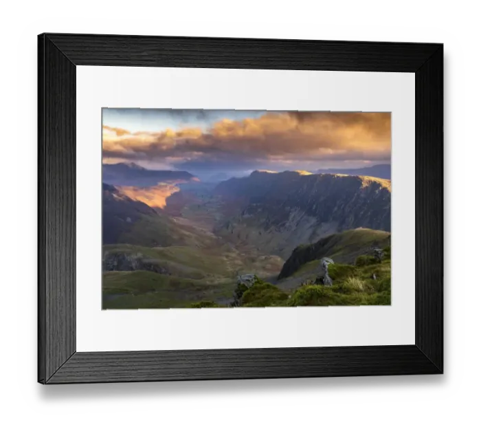 Framed Print : Derwent fells and Newlands valley from Dale Head, Lake District, Cumbria, England Framed Print : Derwent fells and Newlands valley from Dale Head, Lake District, Cumbria, England