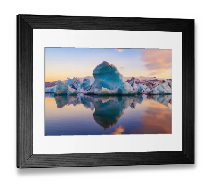 Framed Print : Icebergs in Jokulsarlon glacier lagoon Framed Print : Icebergs in Jokulsarlon glacier lagoon