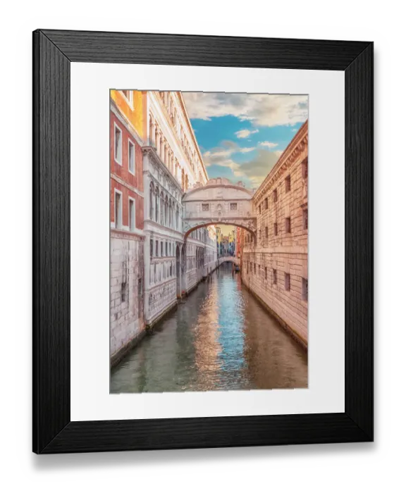 Framed Print : The Bridge of Sighs (Ponte dei Sospiri) in Venice, Italy Framed Print : The Bridge of Sighs (Ponte dei Sospiri) in Venice, Italy