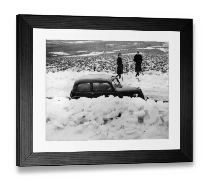 Framed Print : Glen Shee Snowdrifts Framed Print : Glen Shee Snowdrifts