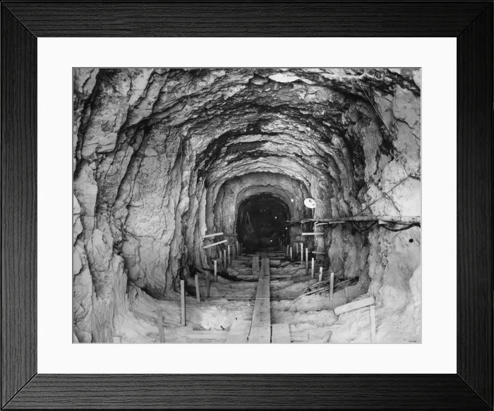 Framed Print : New Sewer. 30th January 1935: The interior of one of four new sewer tunnels Framed Print : New Sewer. 30th January 1935: The interior of one of four new sewer tunnels