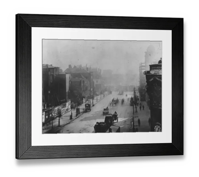 Framed Print : Kingsway. 1909: Londons Kingsway, looking south. (Photo by Fox Photos / Getty Images) Framed Print : Kingsway. 1909: Londons Kingsway, looking south. (Photo by Fox Photos / Getty Images)