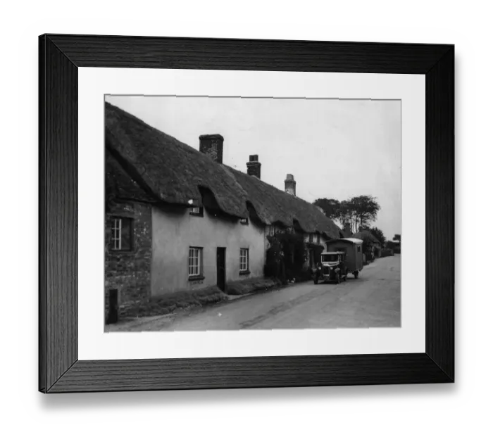 Framed Print : Thatched Cottage Framed Print : Thatched Cottage