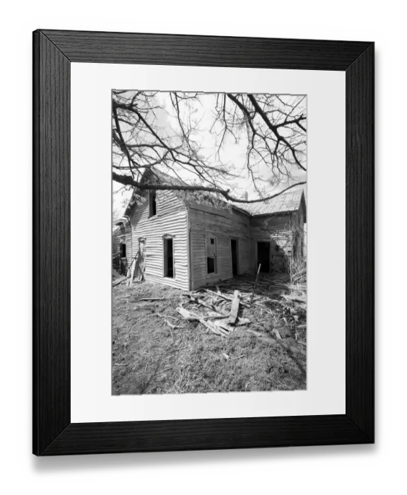 Framed Print : Abandoned hom in the heartland