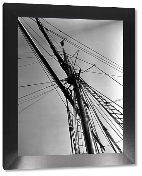 521, antique, black & white, boat, historical, ladders, low angle view, mast, nobody
