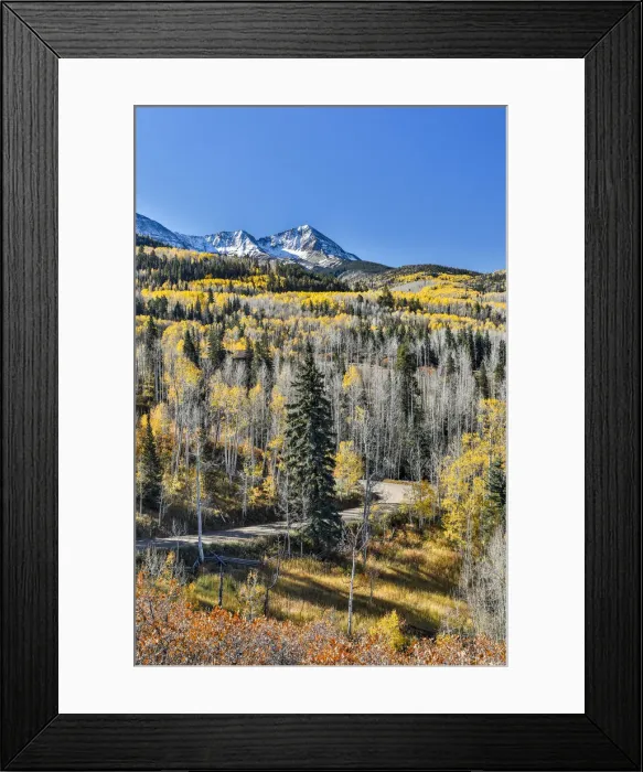 Framed Print : Dirt road leading to San Juan Mountain Range, Ridgway, Colorado, USA Framed Print : Dirt road leading to San Juan Mountain Range, Ridgway, Colorado, USA