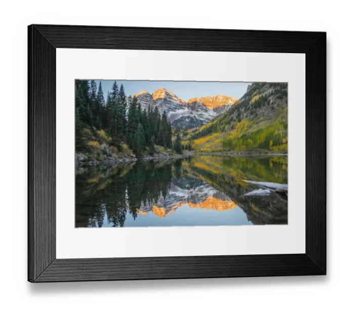 Framed Print : Mountain lake reflections in autumn sunrise, Maroon Bells, Colorado, USA Framed Print : Mountain lake reflections in autumn sunrise, Maroon Bells, Colorado, USA