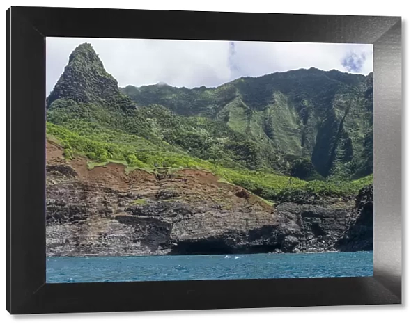 Majestic views of extreme terrain along the Na Pali Coast, Kauai, Hawaii, USA