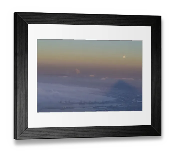 Framed Print : Full moon seen from Lions Head over Cape Town, Western Cape Province, South Africa Framed Print : Full moon seen from Lions Head over Cape Town, Western Cape Province, South Africa