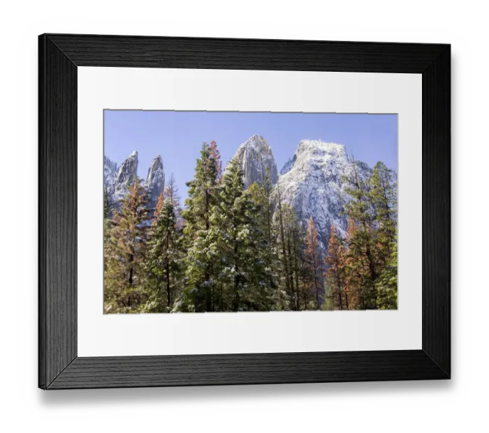 Framed Print : Cathedral Rocks covered with snow, Yosemite National Park, California, USA Framed Print : Cathedral Rocks covered with snow, Yosemite National Park, California, USA