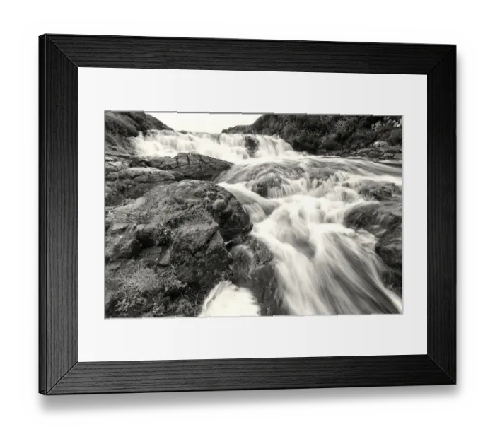 Framed Print : Waterfall at the Hermitage bridge on rainy day - Hermitage Bridge, Scotland Framed Print : Waterfall at the Hermitage bridge on rainy day - Hermitage Bridge, Scotland