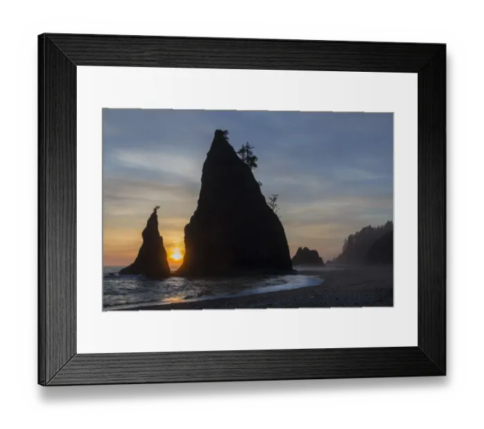 Framed Print : Rialto Beach at sunset, Washington State, USA Framed Print : Rialto Beach at sunset, Washington State, USA