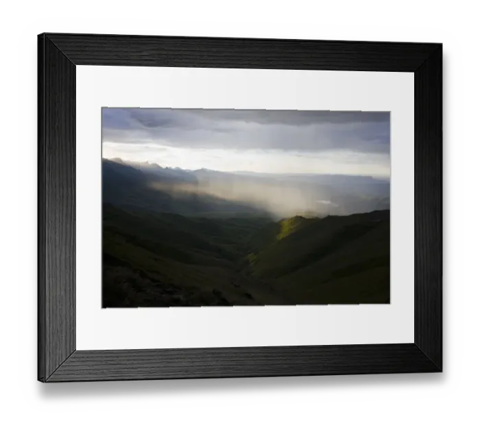 Framed Print : The scenic Amphitheater hiking trail, Royal Natal National Park, KwaZulu-Natal, South Africa Framed Print : The scenic Amphitheater hiking trail, Royal Natal National Park, KwaZulu-Natal, South Africa