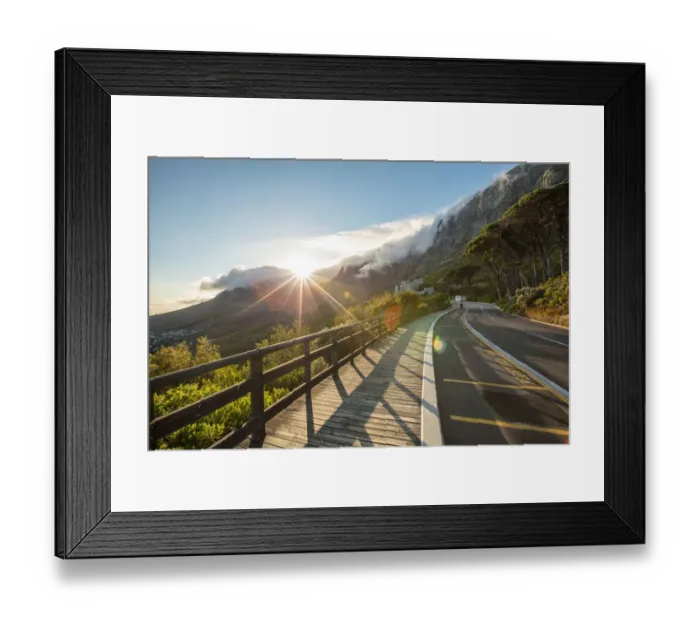Framed Print : Wide shot of the sun rising over Table Mountain, Cape Town, Western Cape, South Africa Framed Print : Wide shot of the sun rising over Table Mountain, Cape Town, Western Cape, South Africa