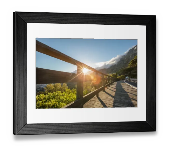 Framed Print : Wide shot of the sun rising over Table Mountain, Cape Town, Western Cape, South Africa Framed Print : Wide shot of the sun rising over Table Mountain, Cape Town, Western Cape, South Africa