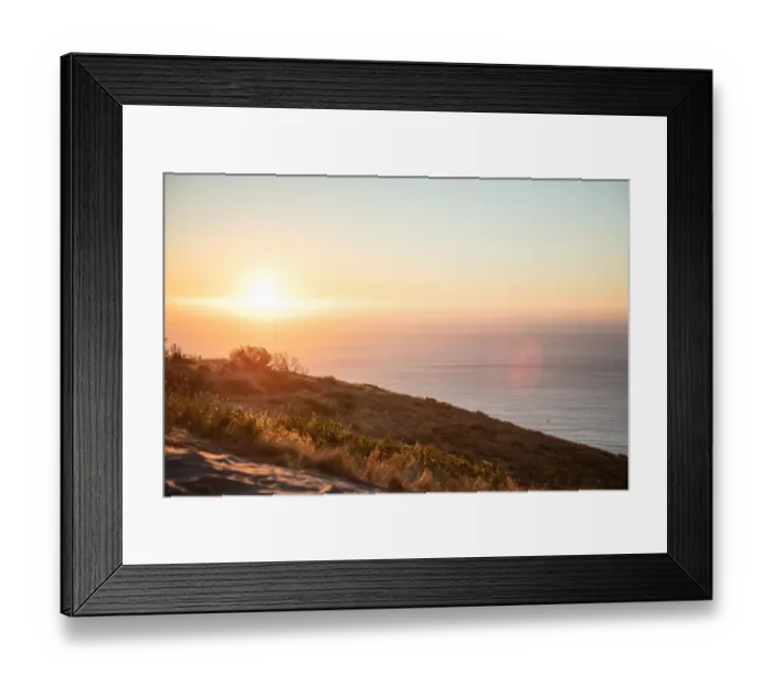 Framed Print : Wide shot of the sunset in Cape Town, Western Cape, South Africa Framed Print : Wide shot of the sunset in Cape Town, Western Cape, South Africa