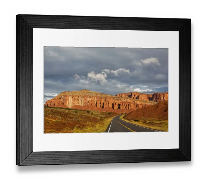 Framed Print : Waterpocket fold rock formations along highway 24, Capitol Reef National Park, Utah, USA Framed Print : Waterpocket fold rock formations along highway 24, Capitol Reef National Park, Utah, USA