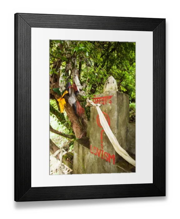 Framed Print : Everest base camp trek, Himalayas, Nepal, Sagarmatha National Park, Colour Image Framed Print : Everest base camp trek, Himalayas, Nepal, Sagarmatha National Park, Colour Image