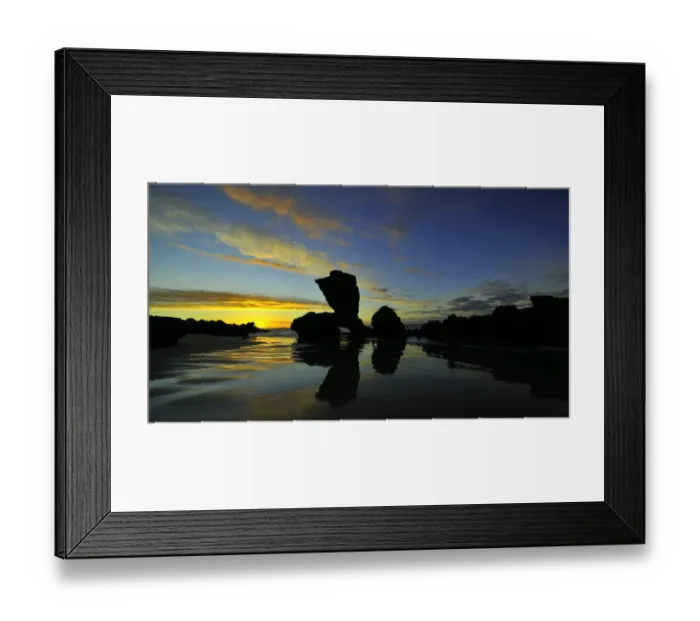 Framed Print : Sunrise landscape photo over the Kenton-on-Sea coastline in the Eastern Cape Province of South Africa Framed Print : Sunrise landscape photo over the Kenton-on-Sea coastline in the Eastern Cape Province of South Africa