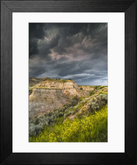 Framed Print : Thunderstorm approaching on Dakota prairie, Theodore Roosevelt National Park, North Dakota, USA Framed Print : Thunderstorm approaching on Dakota prairie, Theodore Roosevelt National Park, North Dakota, USA