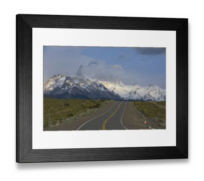 Framed Print : Road leading to Mount Fitzroy, Patagonia, Argentina
