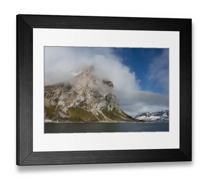 Framed Print : Gnalodden cliff in Hornsund, Svalbard, Norway Framed Print : Gnalodden cliff in Hornsund, Svalbard, Norway
