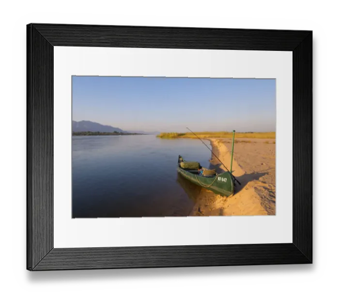 Framed Print : Color Image, Colour Image, Photography, No People, Horizontal, Outdoors, Day, Copy Space Framed Print : Color Image, Colour Image, Photography, No People, Horizontal, Outdoors, Day, Copy Space
