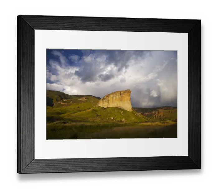 Framed Print : Sandstone Cliffs in the Eastern Highlands of South Africa. Golden Gate National Park, Free State Province, South Africa Framed Print : Sandstone Cliffs in the Eastern Highlands of South Africa. Golden Gate National Park, Free State Province, South Africa