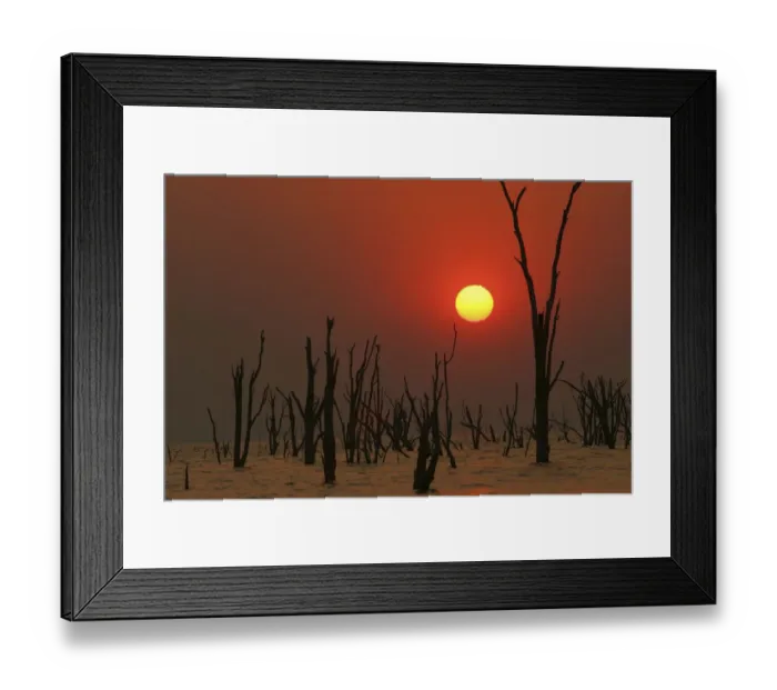 Framed Print : Dramatic sunset over Lake Kariba. Zimbabwe, Southern Africa Framed Print : Dramatic sunset over Lake Kariba. Zimbabwe, Southern Africa