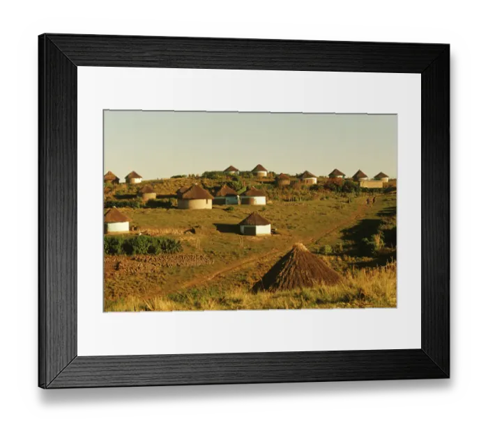 Framed Print : Traditional Thatch Homes (Rondawels) of Landilie Framed Print : Traditional Thatch Homes (Rondawels) of Landilie