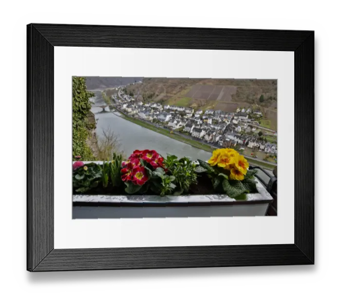 Framed Print : View from Reichsburg Castle to Moselle River and town, Cochem, Rhineland-Palatinate, Germany Framed Print : View from Reichsburg Castle to Moselle River and town, Cochem, Rhineland-Palatinate, Germany