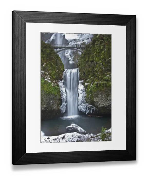 Framed Print : Multnomah Falls during winter, Columbia Gorge, Oregon, USA