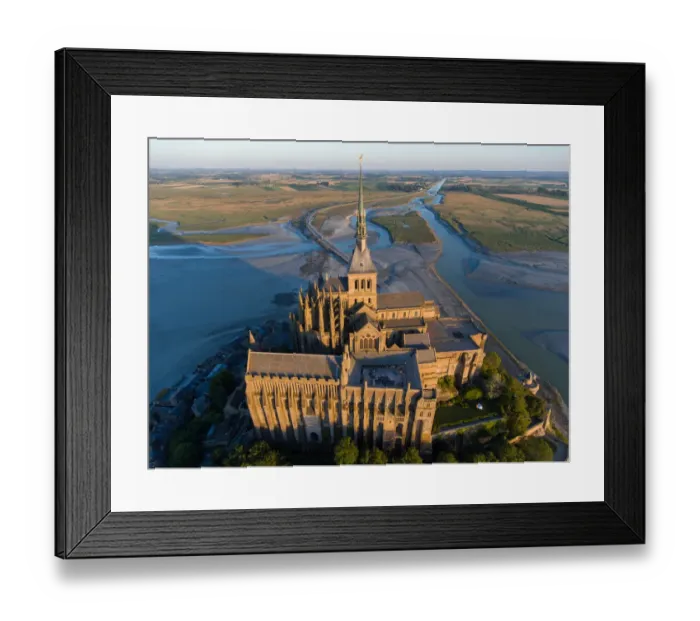 Framed Print : Survol du Mont Saint-Michel Framed Print : Survol du Mont Saint-Michel