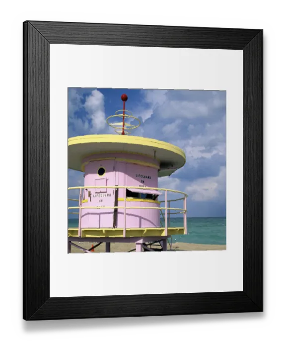 Framed Print : Art deco lifeguard station, Miami, South Beach, FL Framed Print : Art deco lifeguard station, Miami, South Beach, FL