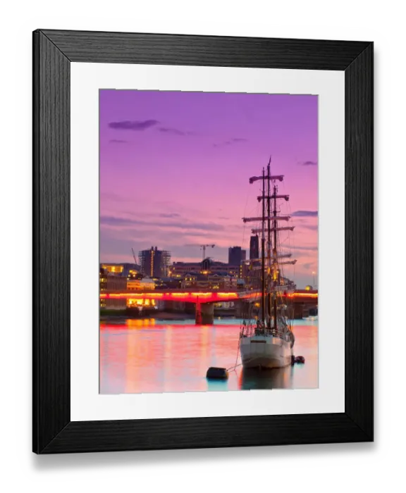 Framed Print : River Thames and a purple sunset Framed Print : River Thames and a purple sunset