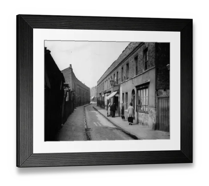Framed Print : London Street