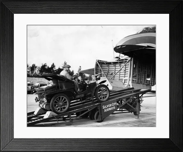 Framed Print : Motor Car. circa 1930: Old motor car being loaded on to Silver City Airways aeroplane Framed Print : Motor Car. circa 1930: Old motor car being loaded on to Silver City Airways aeroplane