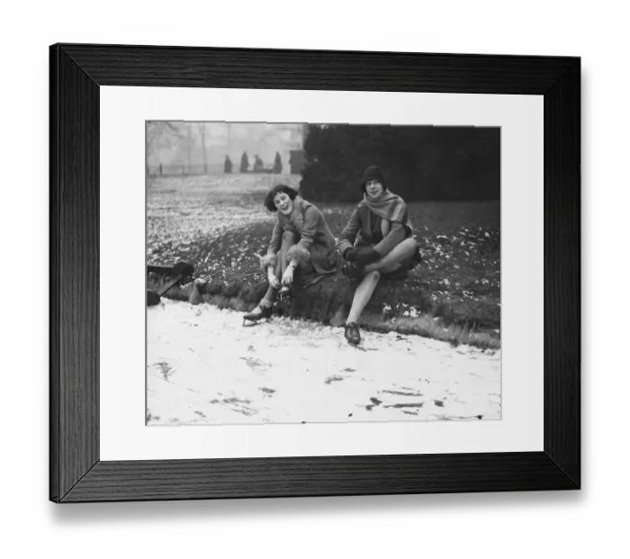 Framed Print : Serpentine Skating Framed Print : Serpentine Skating